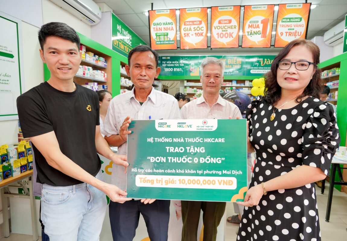 Với tấm lòng sẻ chia, nhà thuốc định kỳ tổ chức các hoạt động giúp đỡ những gia đình có hoàn cảnh đặc biệt khó khăn trong phường.